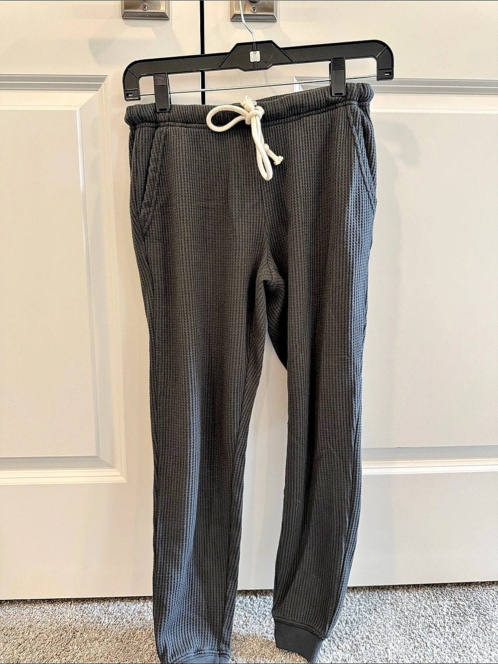 Aerie Unwind Waffle Jogger Pants in Gray